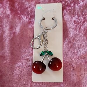 ✨️🍒NWT CHERRY 2 TONE CHARM WITH SPARKLING LEAVES/ KEYCHAIN🍒✨️❤️
